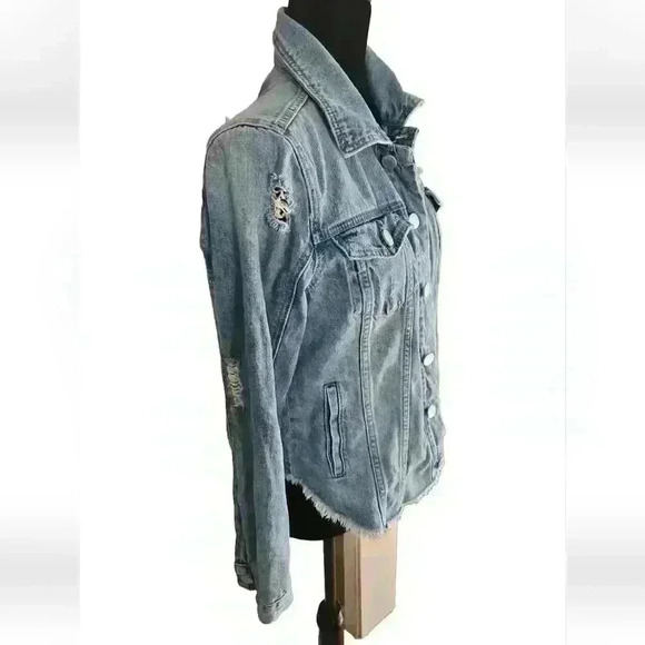 Blank NYC Women's Light Wash Distressed Denim Jacket S - Picture 2 of 15